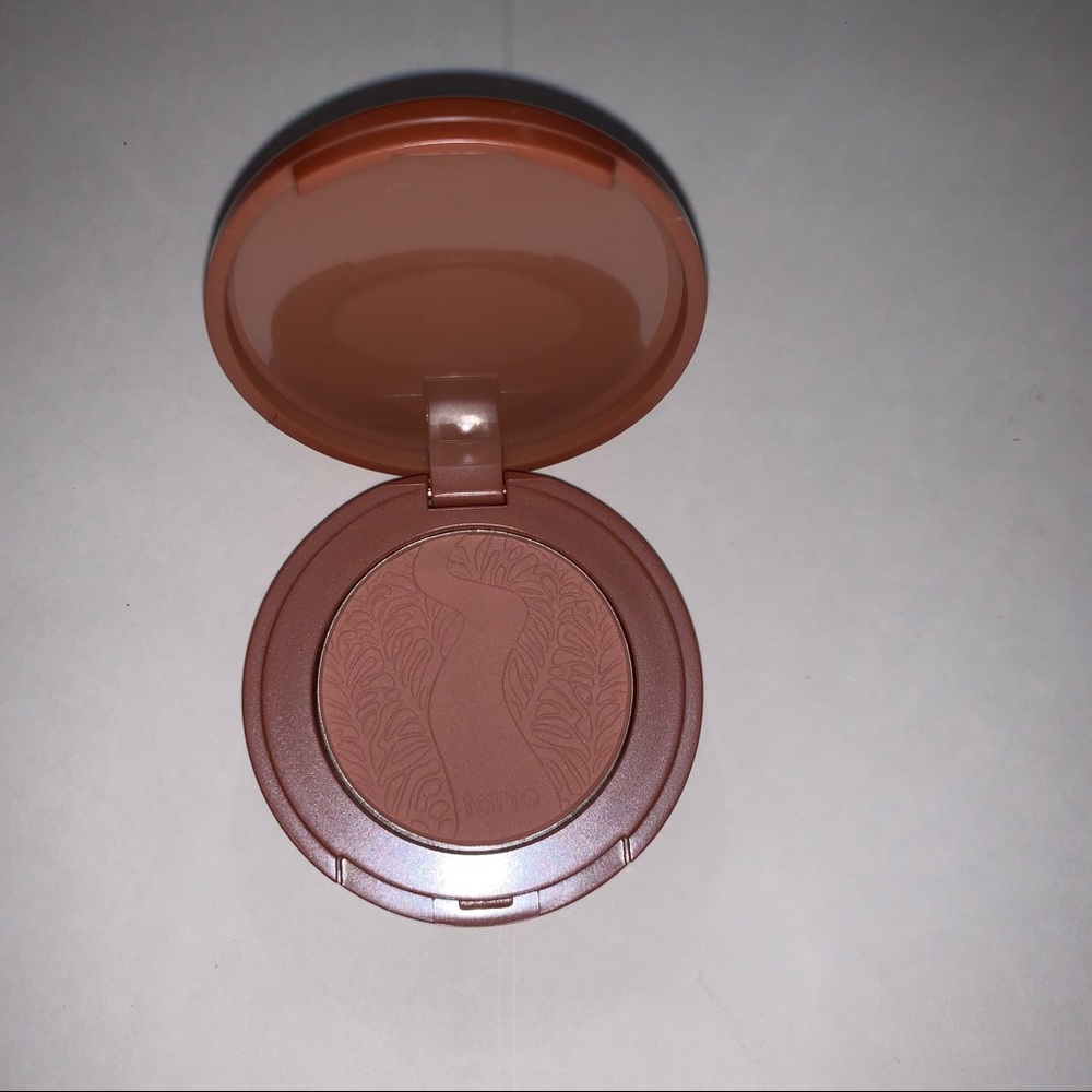Tarte blush
